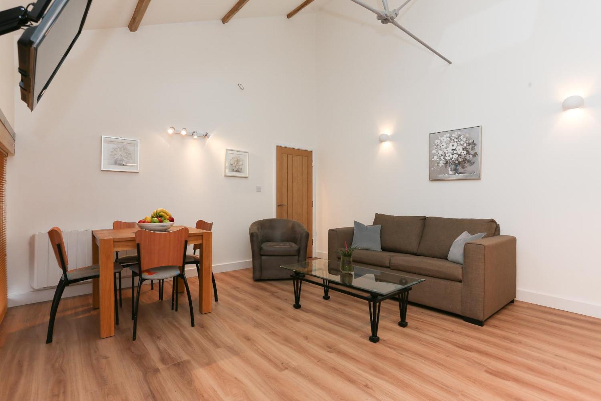 Strawberry Line, Apartment 2 Wells Bagian luar foto